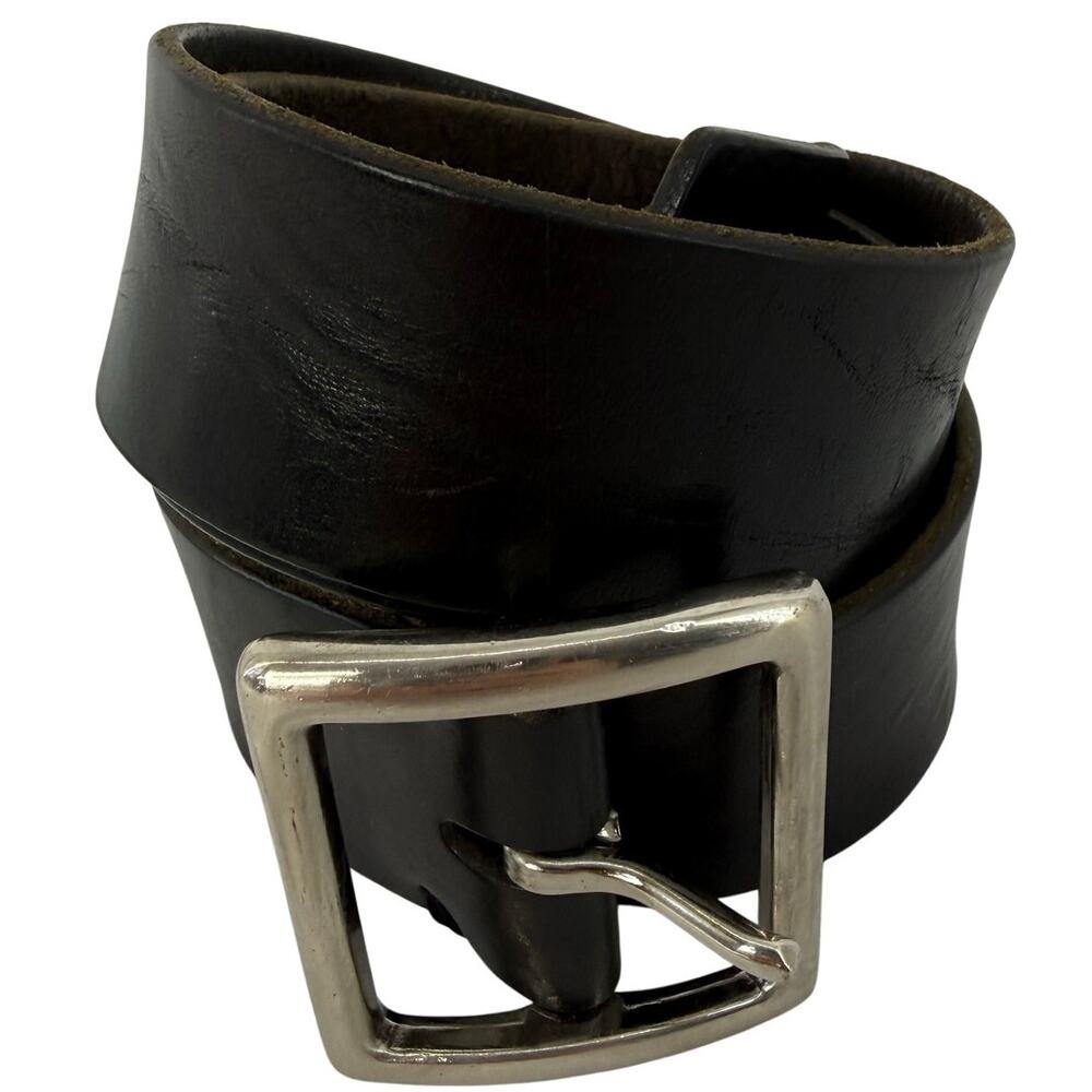 GAP Black Genuine Leather Belt Size 32 Made In Taiwan Classic Silver Tone Buckle